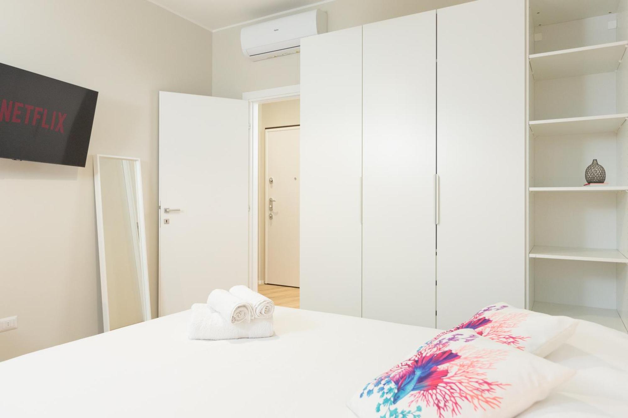 Dreams Exclusive Apartments With Terrace - Free Parking - M1 Station - Near Center Milano Exterior foto